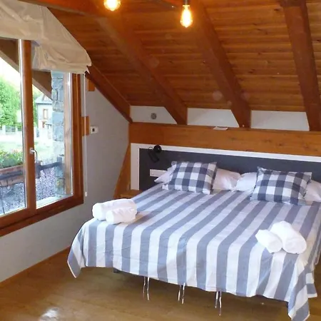 Holiday home Can Congost Ribera de Montardit